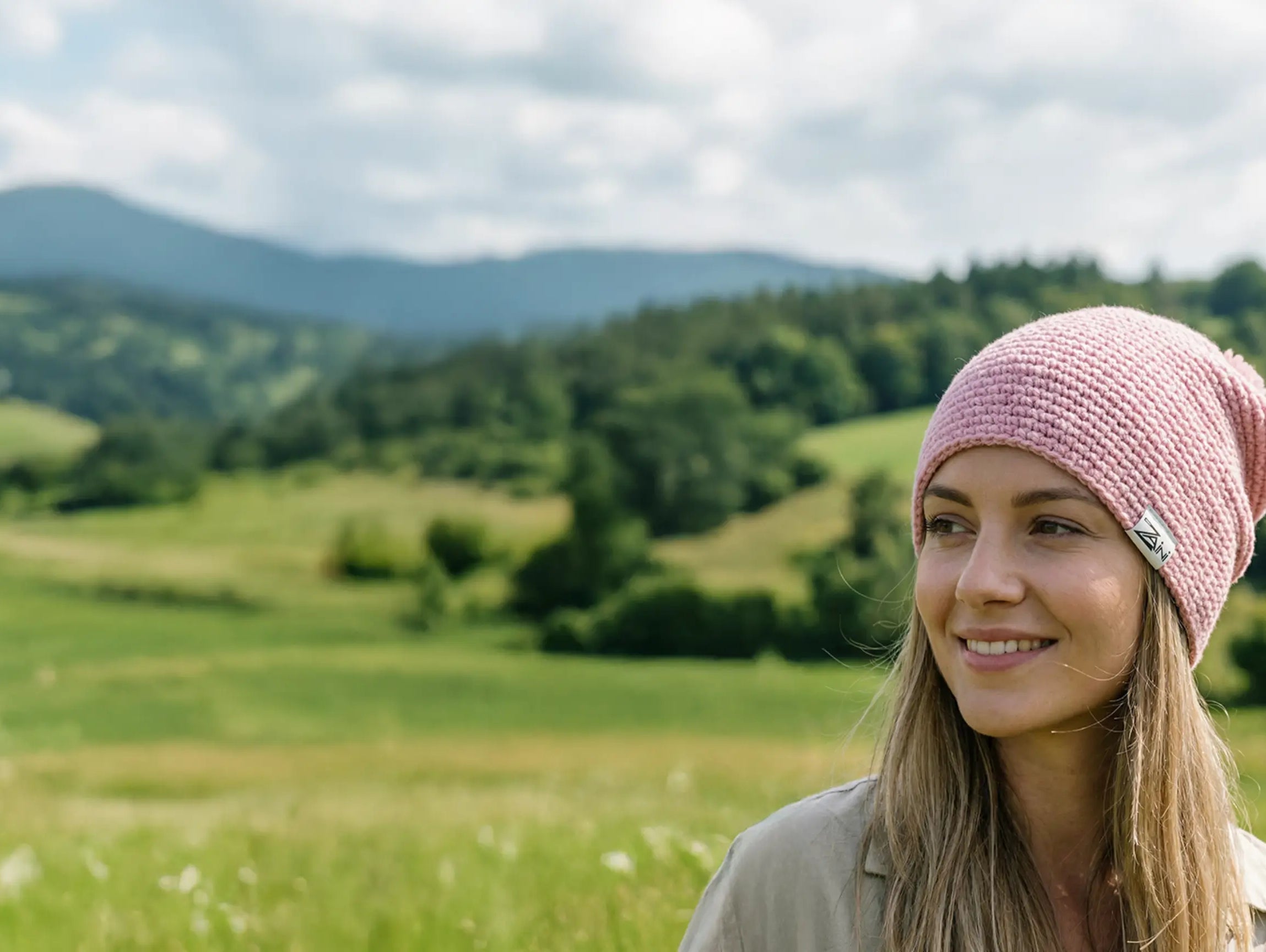 woman wearing pink hat